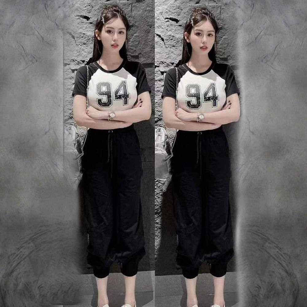 Number Printed Fashion Short Sleeve T-shirt & Pants for Women