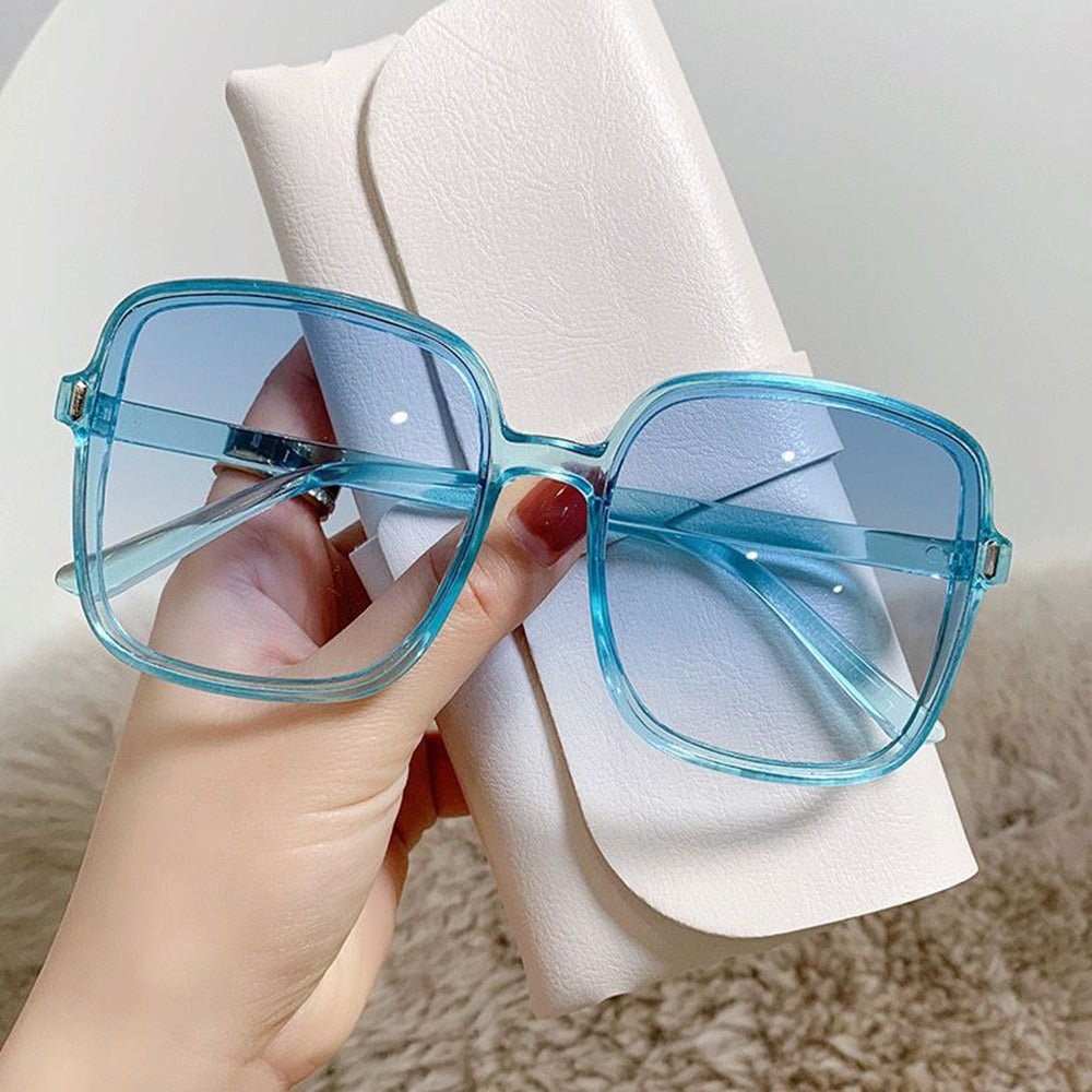 Luxury Travel Vintage Fashion Sunglasses for Women