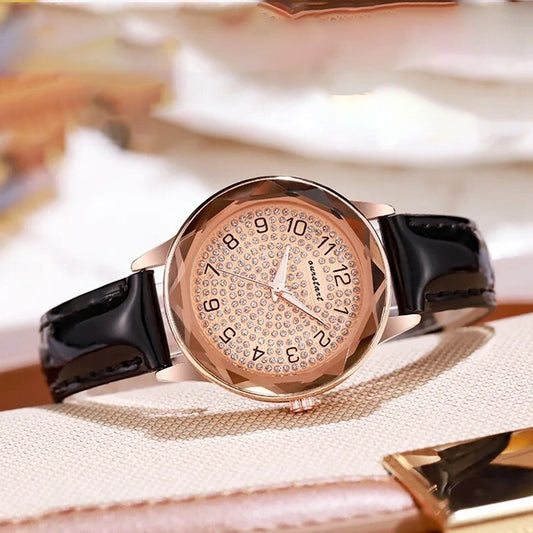 Leather Strap Stylish Analogue Wristwatch for Women