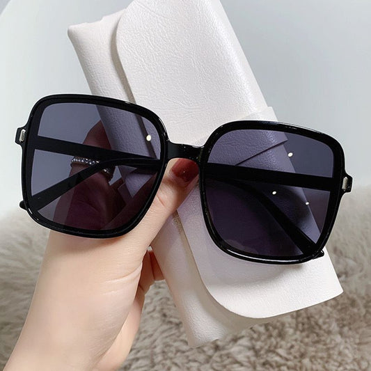 Luxury Travel Vintage Fashion Sunglasses for Women