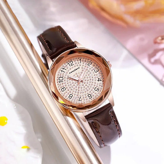 Leather Strap Stylish Analogue Wristwatch for Women