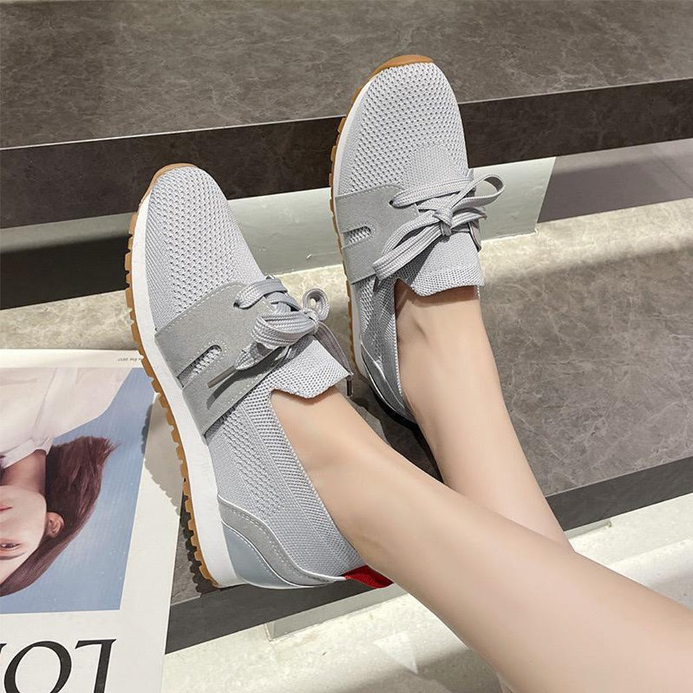 Latest Woven Style Lace Closed Toe Shoes for Women