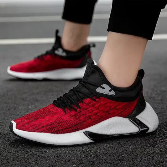 Latest Fashion Flying Woven Breathable Sneakers Men