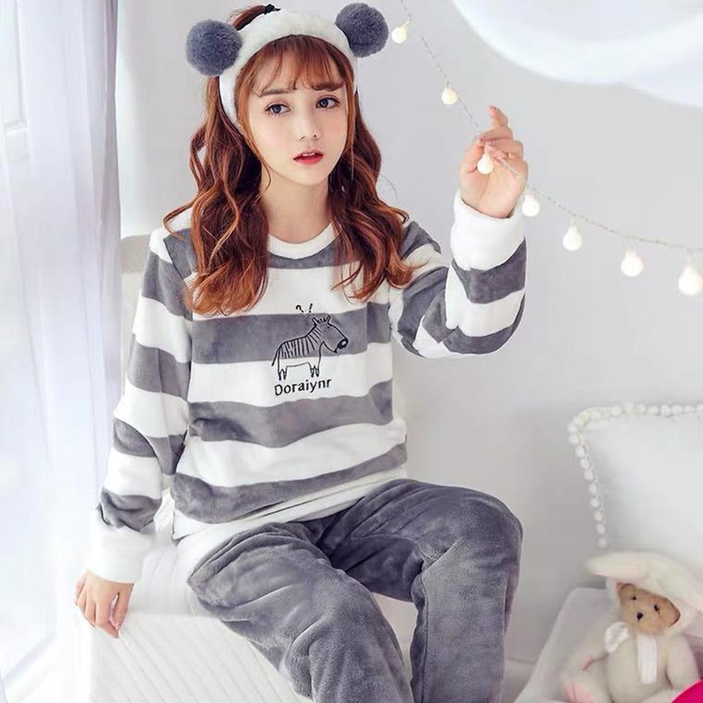 Home Winter Fashion Comfy Printed Pajama for Ladies
